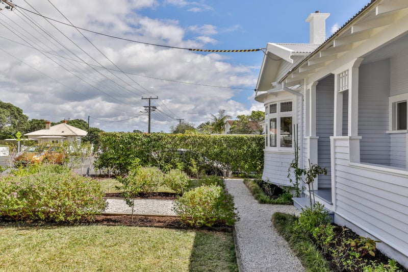 130 Calliope Road, Stanley Point, Auckland - Carousel 2