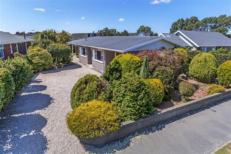 8 Birkenhead Street, Avonhead, Christchurch - Carousel 1