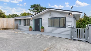 17A Lomita Road, Johnsonville, Wellington - Carousel 1