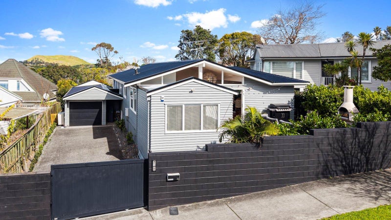 35 Strong Street, Saint Johns, Auckland - Carousel 1