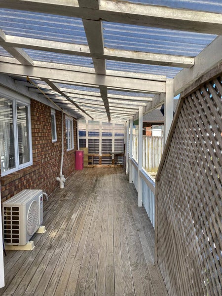 1 Veagh Place, Highland Park, Auckland - Carousel 9