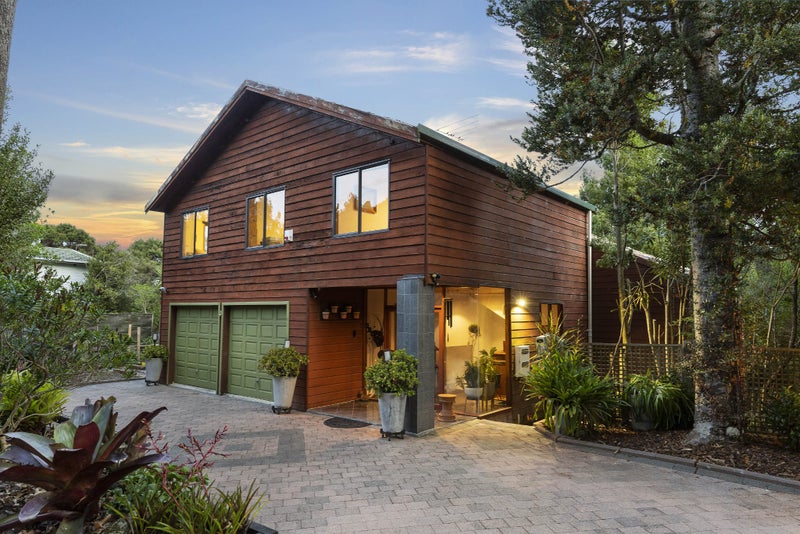 29 Reynolds Place, Torbay, Auckland - Carousel 1