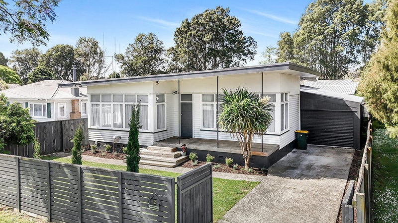 12 Walsh Street, Forest Lake, Hamilton - Carousel 1