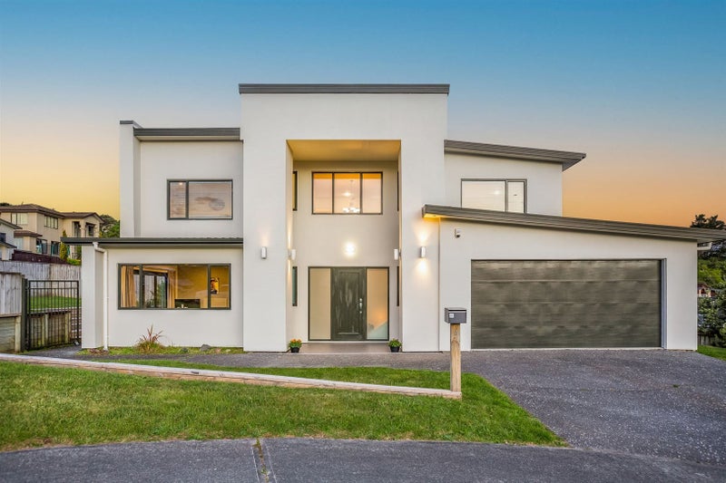 4 Abel Glen, Aotea, Porirua - Carousel 1