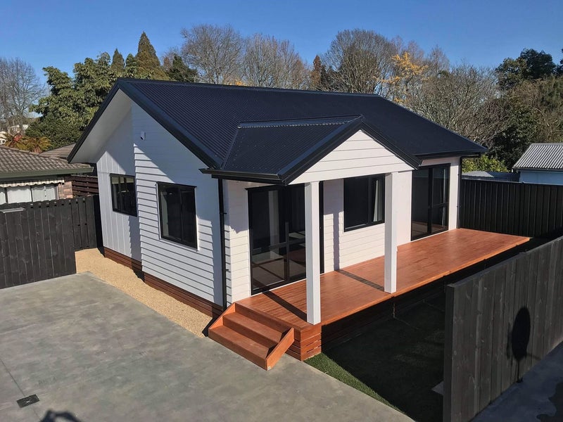 16 Bettina Road, Fairfield, Hamilton - Carousel 1