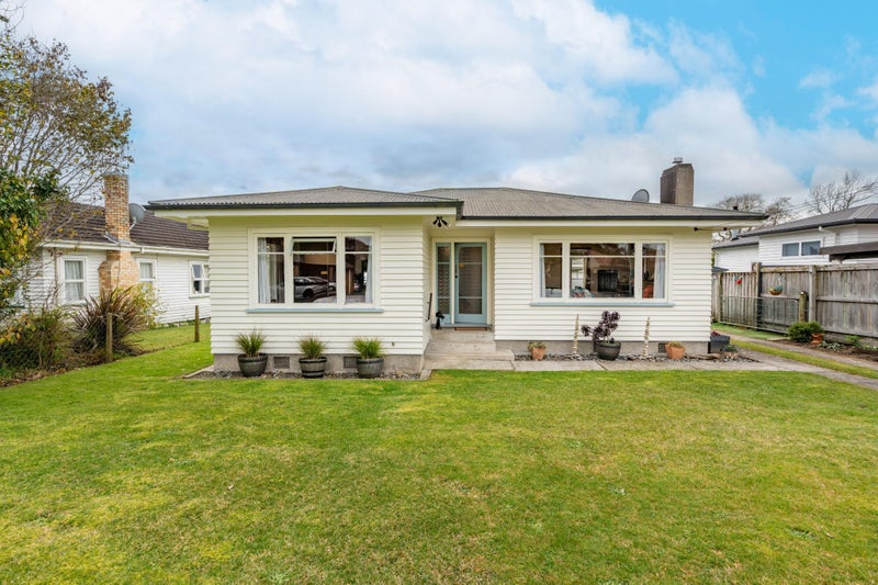 7 Vine Street, Hillcrest, Hamilton - Carousel 1