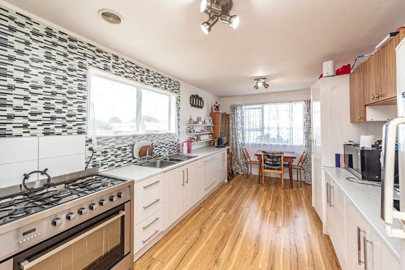 17A Tainui Street, Castlecliff, Whanganui - Carousel 2