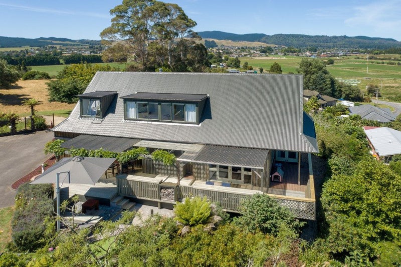 18 Iriirikapua Parade, OWHATA, ROTORUA - Carousel 2