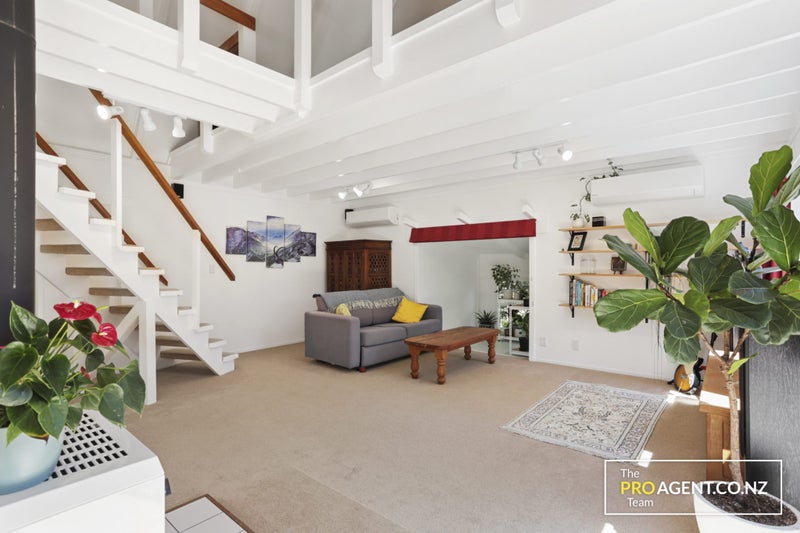 120 Laingholm Drive, Laingholm, Auckland - Carousel 2