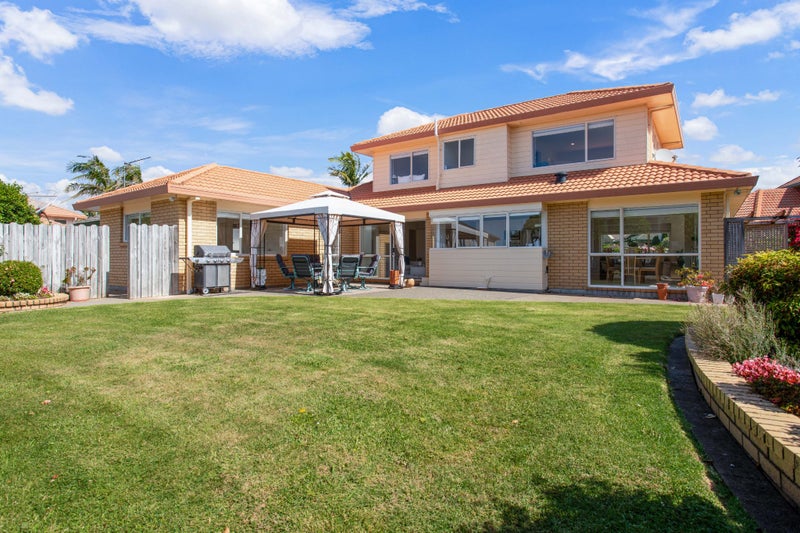 26 Yarlside Place, Northpark, Auckland - Carousel 2