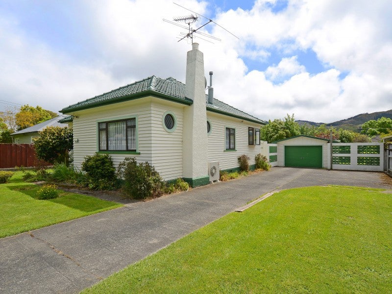 49 Heretaunga Square, Silverstream, Upper Hutt - Carousel 1