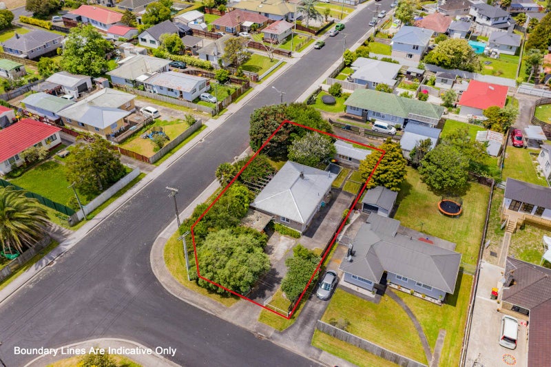 2 Bowen Street, Manurewa East, Auckland - Carousel 1