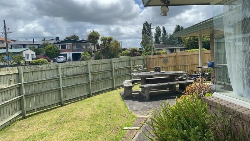 1 Yatton Street, Greerton, Tauranga - Carousel 10