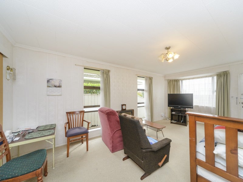 2/609 Church Street, Terrace End, Palmerston North - Carousel 2