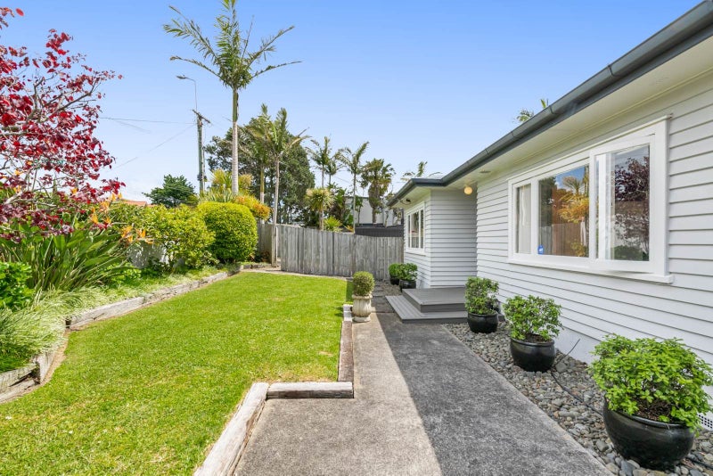 67 Sunrise Avenue, Murrays Bay, Auckland - Carousel 1