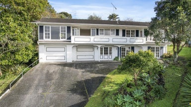 31 Gretel Place, Hillcrest, Auckland - Carousel 1