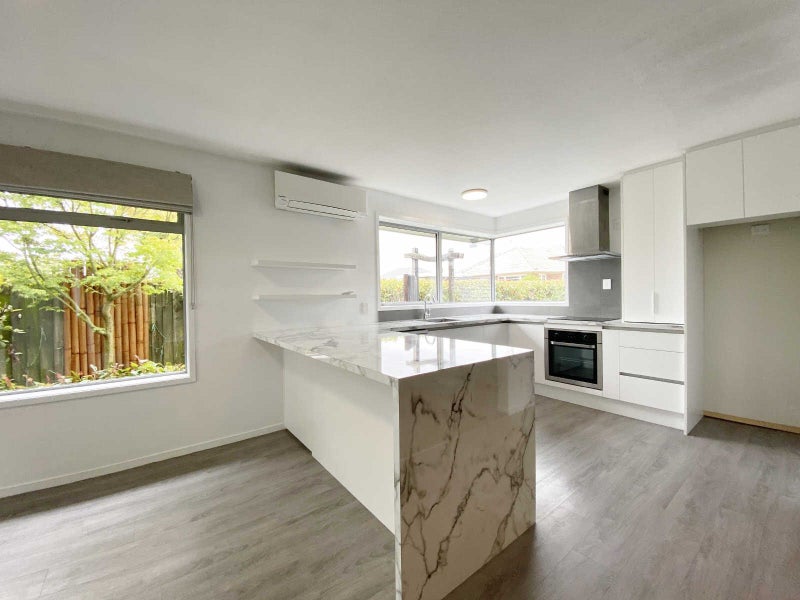 2/66 Middlepark Road, Sockburn, Christchurch - Carousel 2