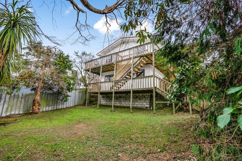 9 Naseby Grove, Wainuiomata, Lower Hutt - Carousel 24