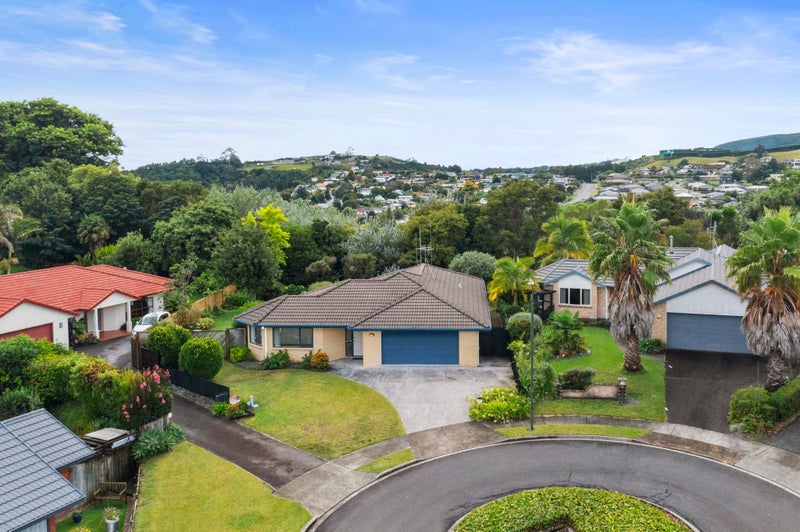 27 Lysaght Place, Welcome Bay, Tauranga - Carousel 2