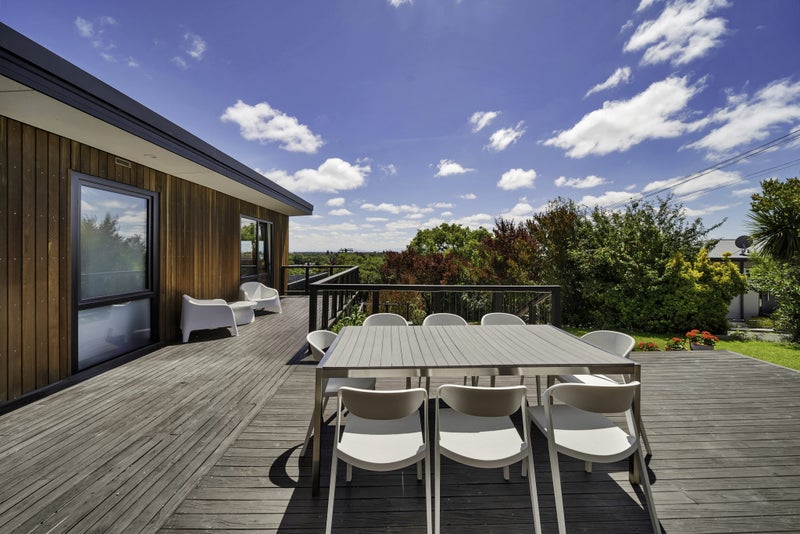 20 Whaka Terrace, Huntsbury, Christchurch - Carousel 2