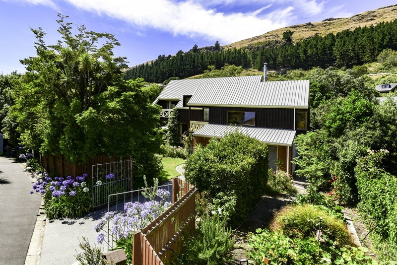 18 Cascade Place, Sumner, Christchurch - Carousel 1