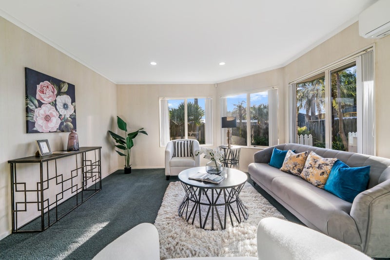 7 Newbliss Crescent, East Tamaki Heights, Auckland - Carousel 2