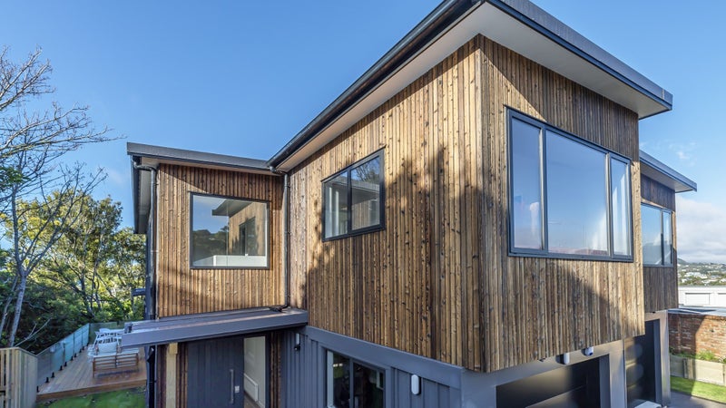 10A Nadia Grove, Khandallah, Wellington - Carousel 1