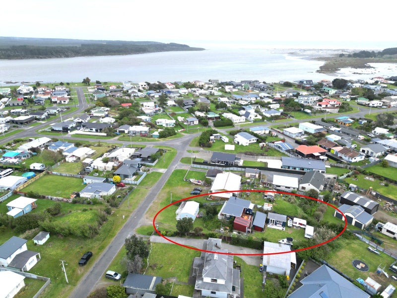 7 Chaffey Street, Foxton Beach, Foxton - Carousel 2