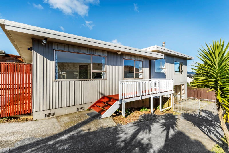 2 Chamberlain Road, Massey, Auckland - Carousel 1