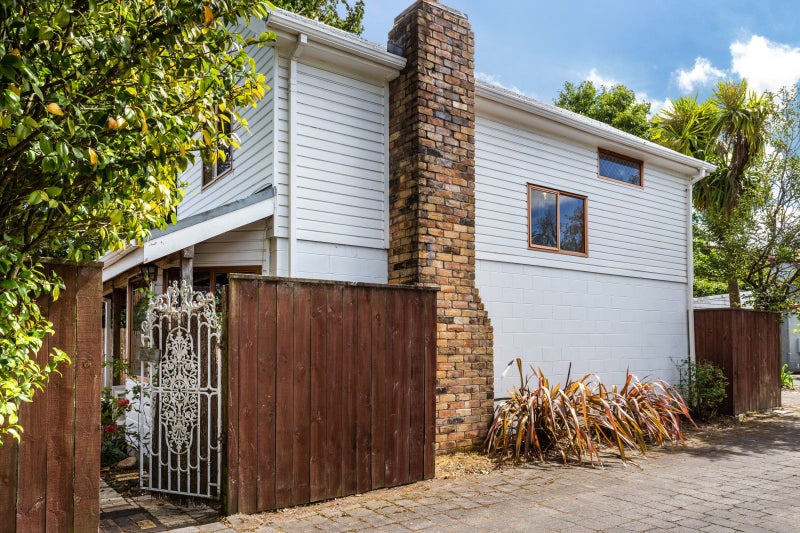 124 Te Heuheu Street, Taupo, Taupō - Carousel 1