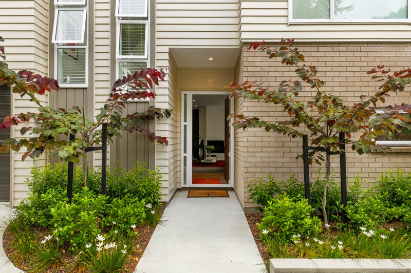 28 Humariri Street, Point Chevalier, Auckland - Carousel 2