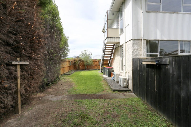 2/2 Peverel Street, Riccarton, Christchurch - Carousel 11