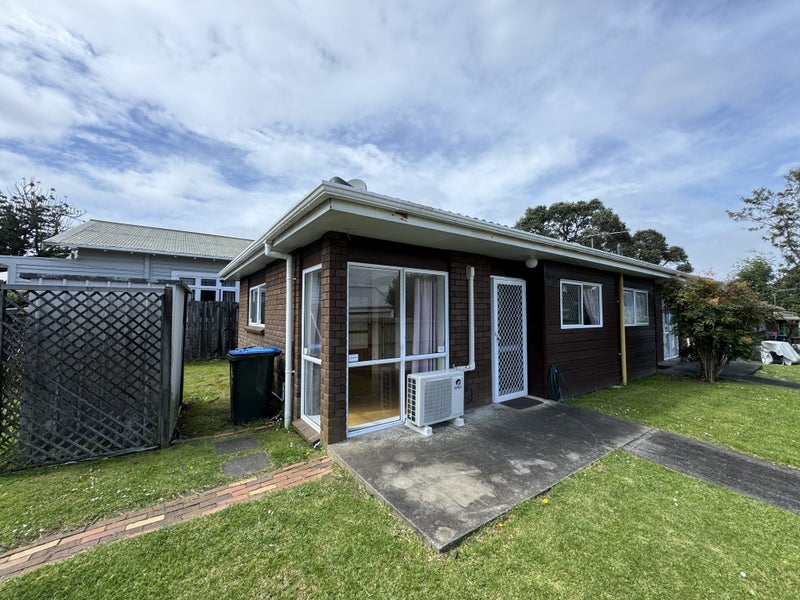 34 Aroha Avenue, Sandringham, Auckland - Carousel 1