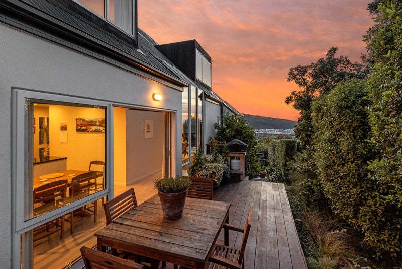 87 Cannon Hill Crescent, Mount Pleasant, Christchurch - Carousel 1