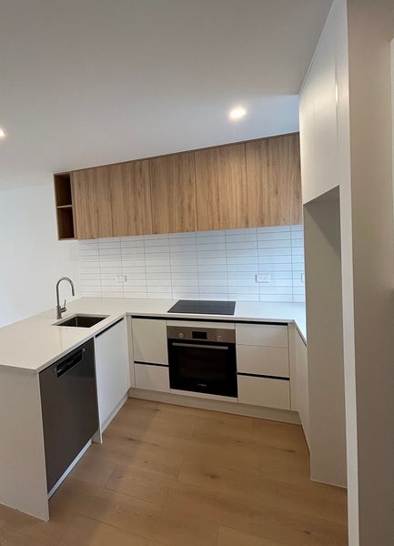 3/5 Eskdale Road, Birkdale, Auckland - Carousel 2