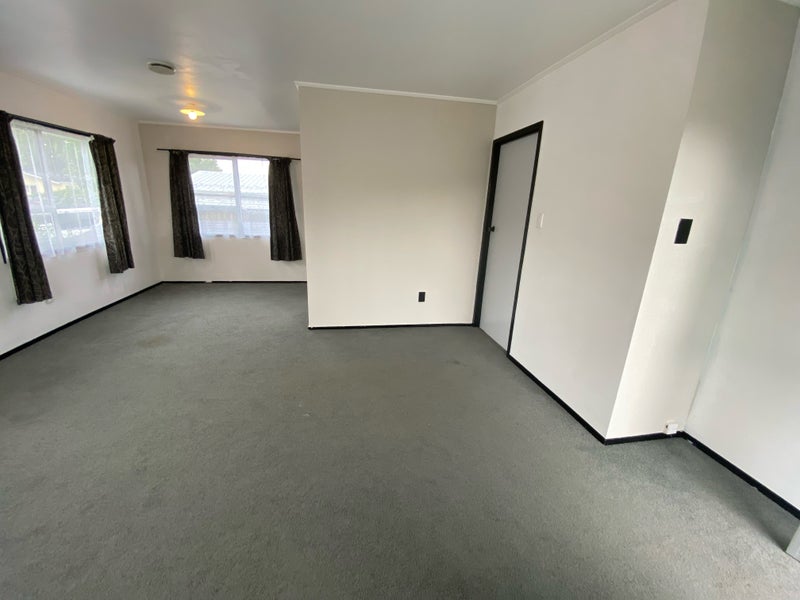 31 Taramea Street, Avondale, Auckland - Carousel 2