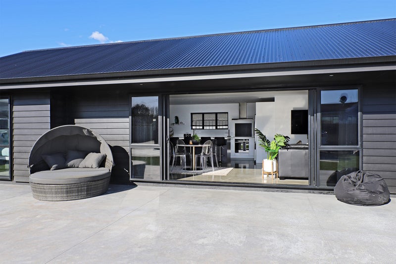 432B Southland Place, Raureka, Hastings - Carousel 2