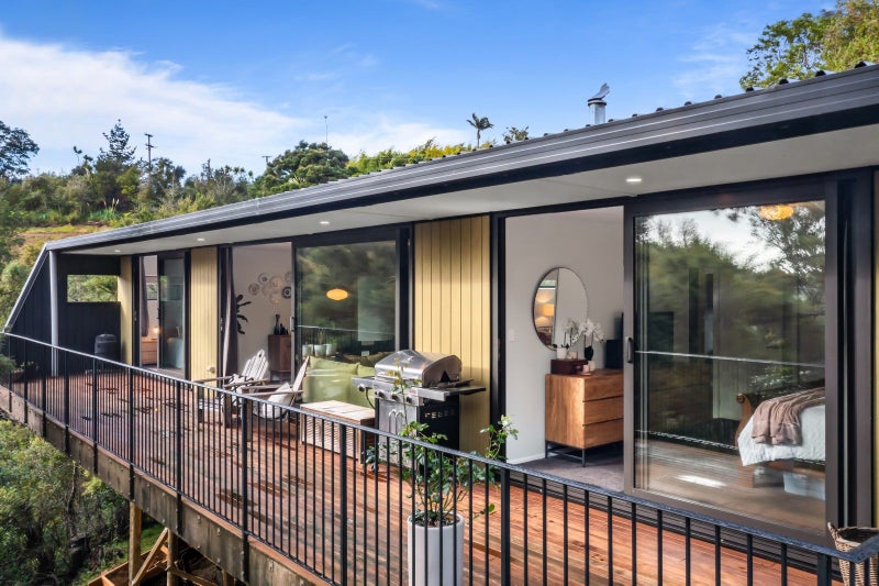 54 Upper Harbour Drive, Greenhithe, Auckland - Carousel 1