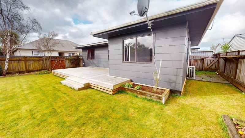 126A Roberts Line, Kelvin Grove, Palmerston North - Carousel 2
