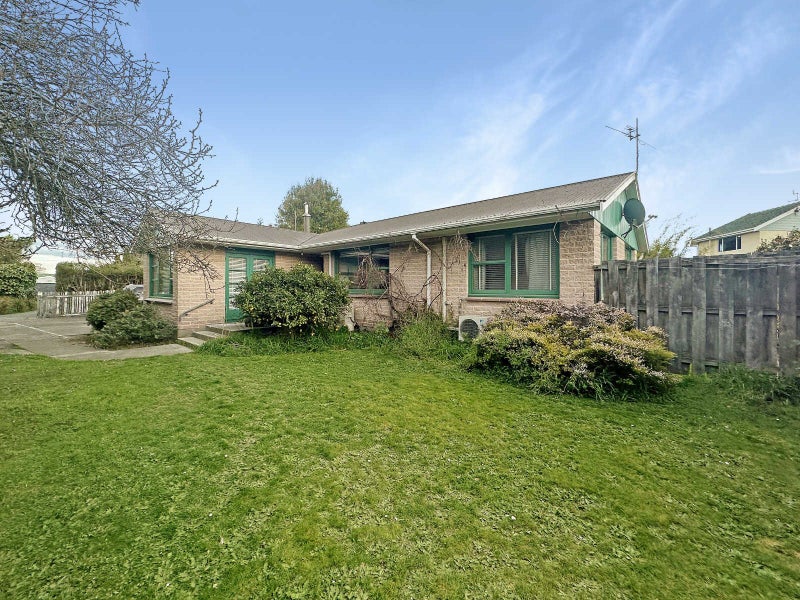 17 Fairmile Place, Russley, Christchurch - Carousel 1