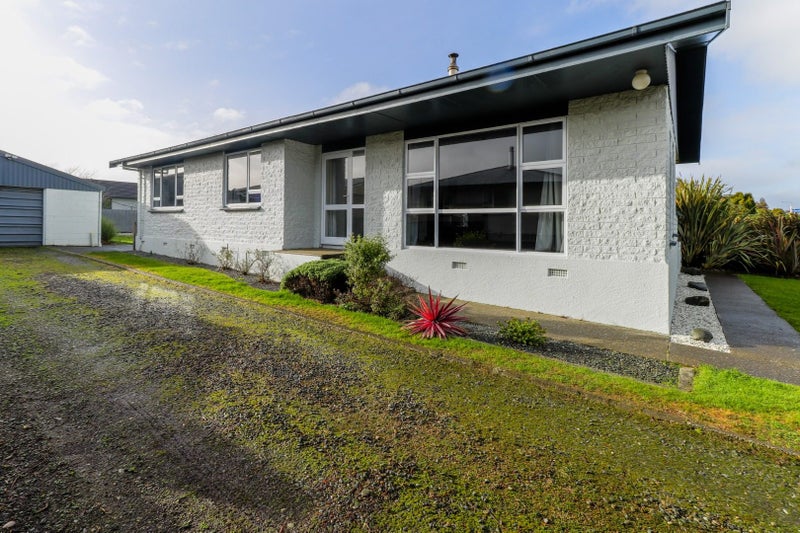 34 Lothian Crescent, Strathern, Invercargill - Carousel 1