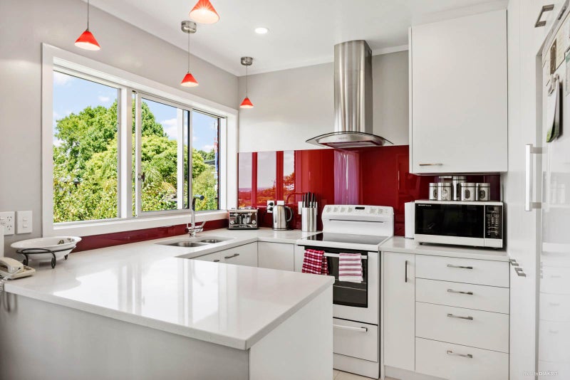 43 Mountbatten Avenue, Hillcrest, Auckland - Carousel 1