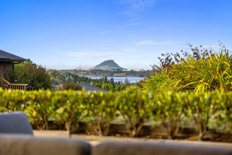 27 Greenvale Place, Welcome Bay, Tauranga - Carousel 2