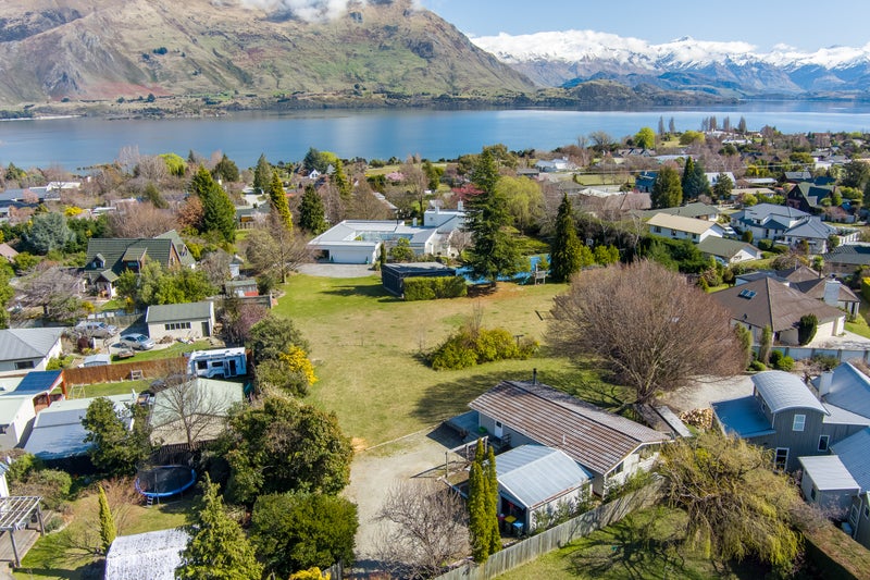 55 Hunter Crescent, Wānaka - Carousel 1