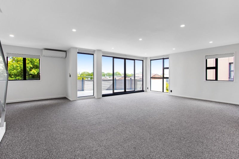11/387 Parnell Road, Parnell, Auckland - Carousel 1