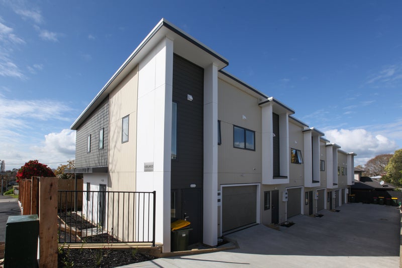 1/11 Edgecumbe Street, Whitiora, Hamilton - Carousel 3