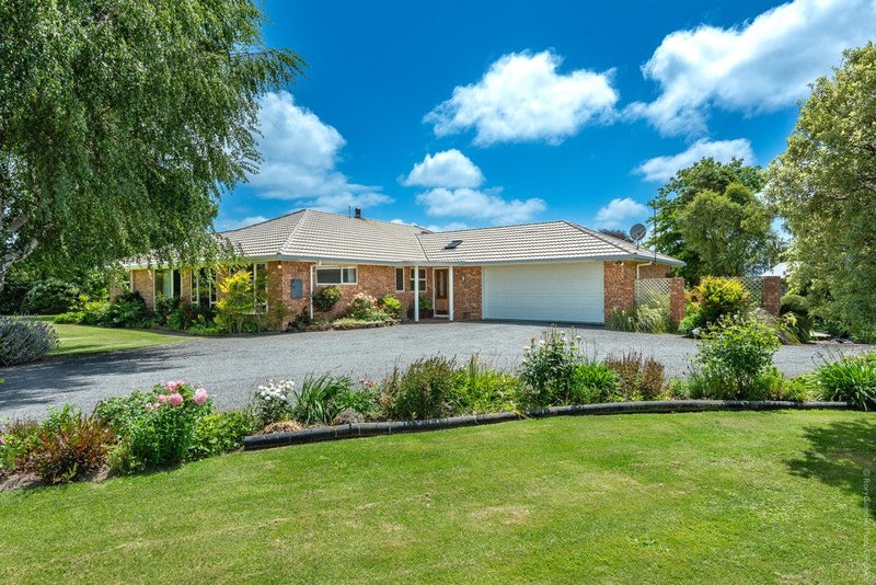 86 Englishs Road, Christchurch - Carousel 2