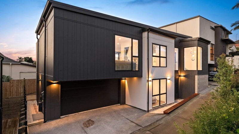 8B William Souter Street, Forrest Hill, Auckland - Carousel 1