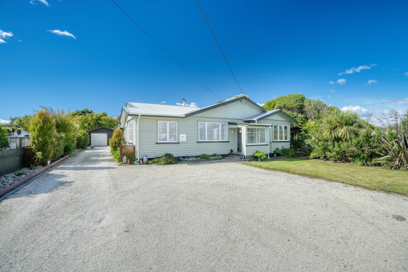 90 Park Street, Hokitika - Carousel 1