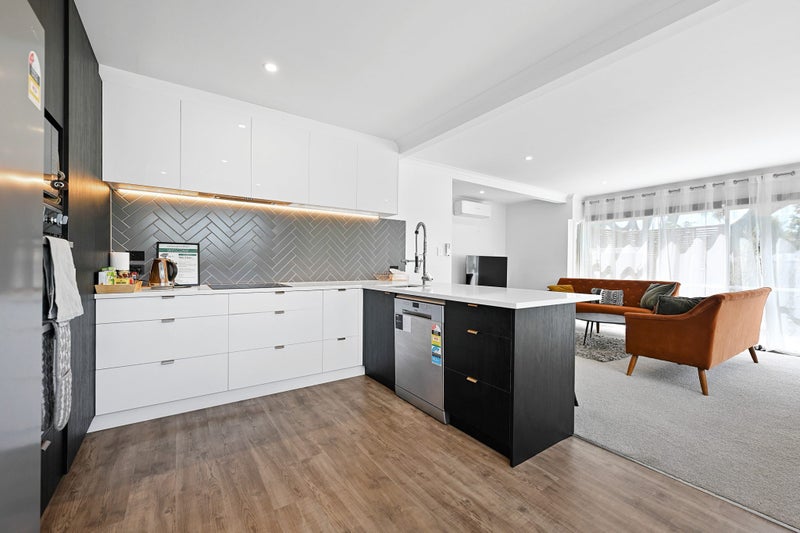 108 Brookfield Street, Hamilton East, Hamilton - Carousel 1